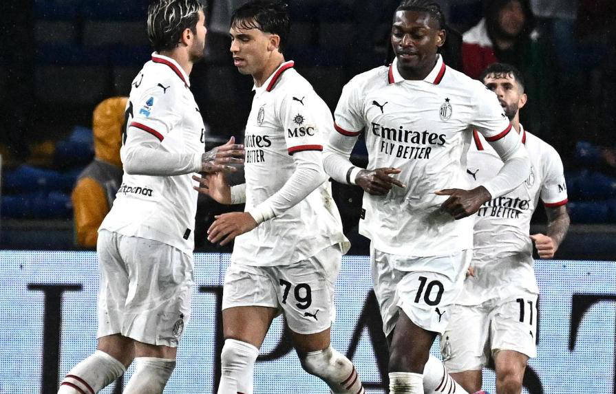 迷们对年轻 迷们对年轻