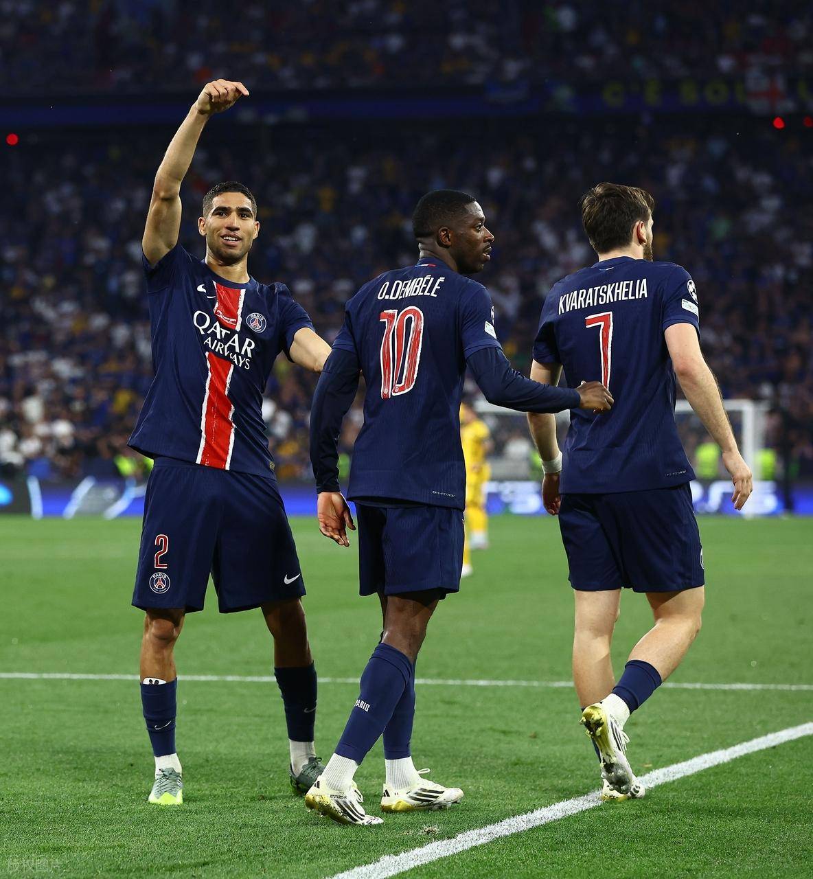 球队措手不 球队措手不