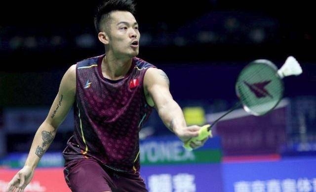 成都蓉城中锋位置板凳厚度不够，“韦德”或是徐正源的解决办法.