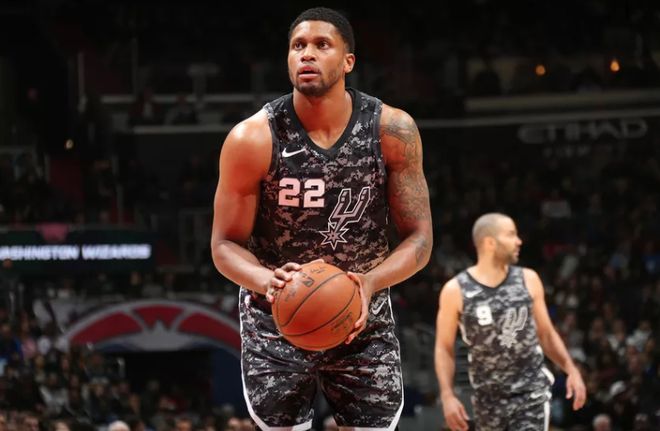 都是足球迷 都是足球迷