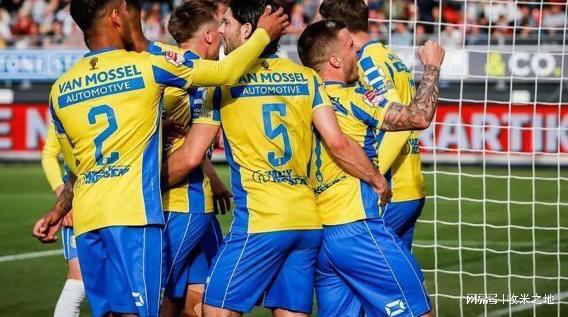 然不是明星 然不是明星