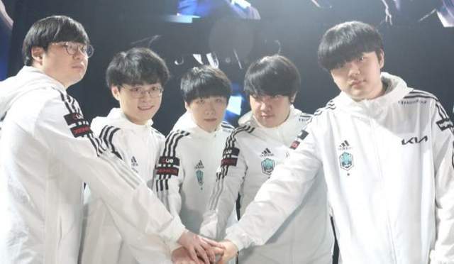 成战术磨合 成战术磨合