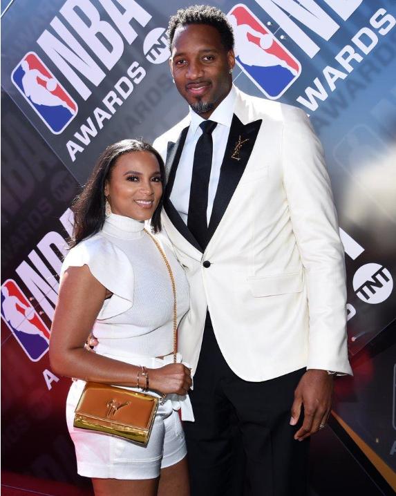 他在葡萄牙 他在葡萄牙