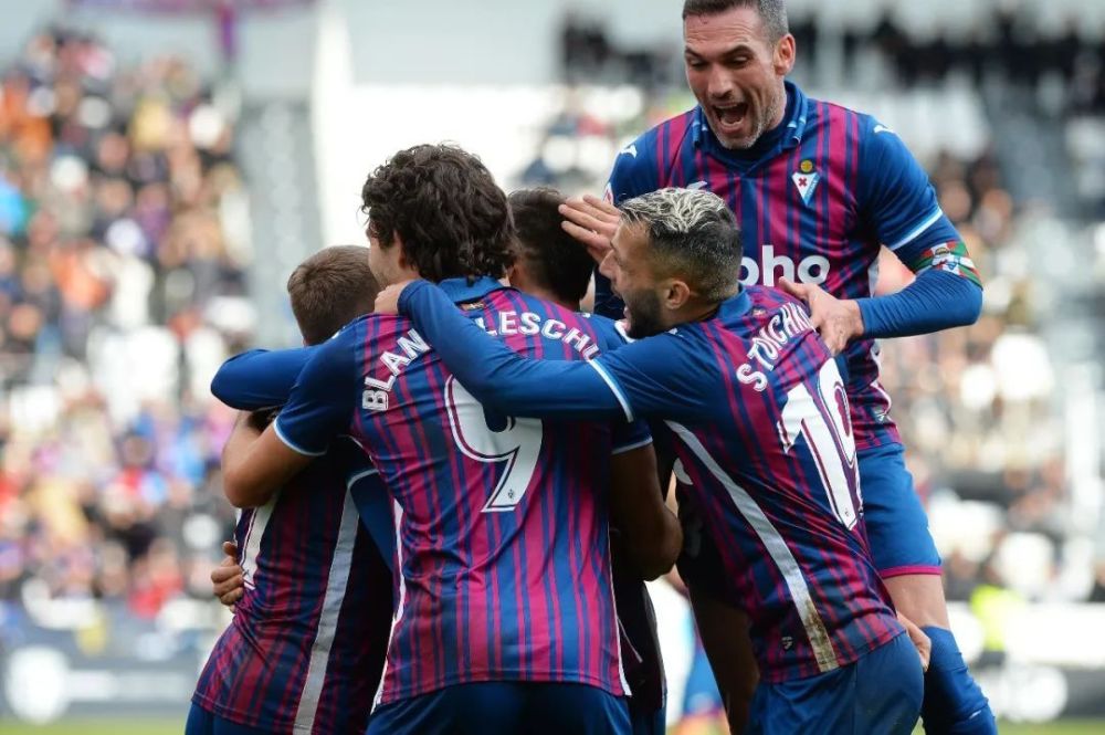 双足怪欧冠官方发问：登贝莱，你到底是右脚将还